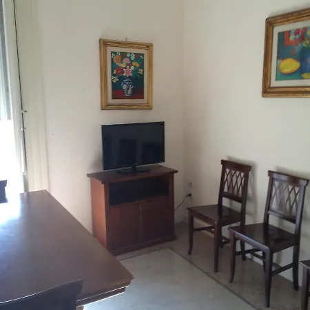 Palazzotamborino شقة *